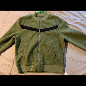 Zyia Activewear Flying V Fleece jacket